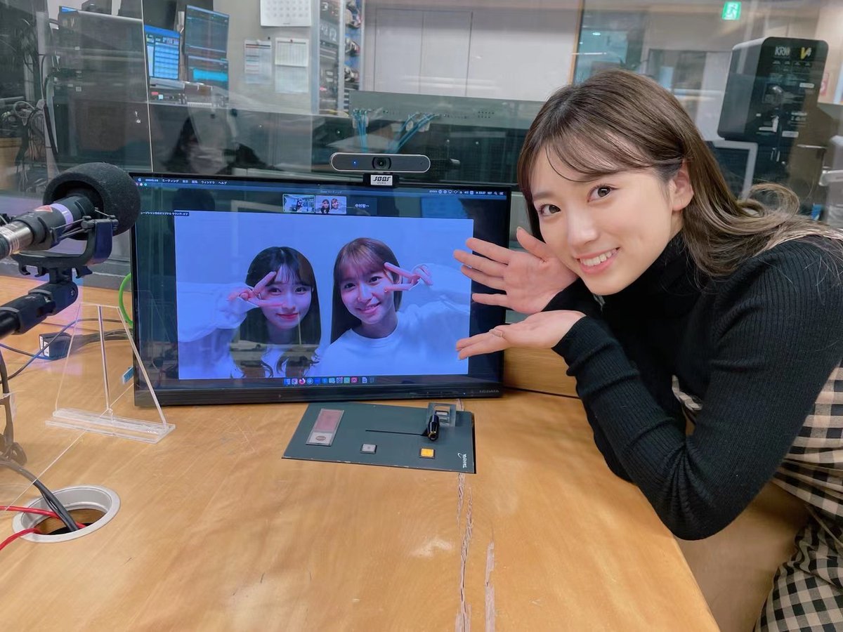 230405 Episodes of SaEmilyNako
1) Nako puts her toothbrush at SaEmily's home in FUK. She lives at their place when she goes to FUK. Sae said they'll always welcome her and keep her toothbrush. 
 #야부키나코 #矢吹奈子 #YabukiNako #나코 #Nako #아이즈원 #IZONE #HKT48 #レコメン