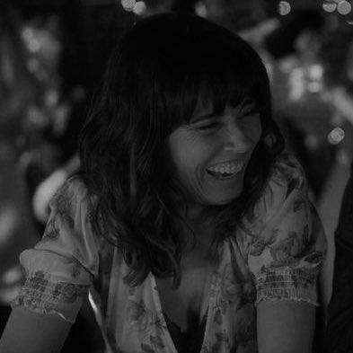 hardingmilf's tweet photo. You know that feeling when you see a picture of someone smiling? And ur heart just drops because of how happy they were in that moment? Realizing you can’t go back to that moment hurts, i just want my best friend back-Jen https://t.co/I9rjRnr0Wm