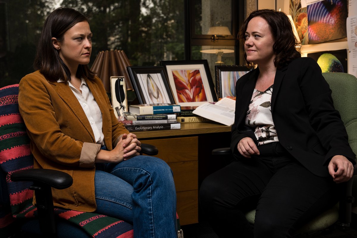 Two women scientists debate why women menstruate in 'The How and The Why', which also explores generational divides, different lived experiences, and women working in male-dominated fields. Get 20% off your ticket with the promo code SCIENCE20: bit.ly/3ZOsjmS