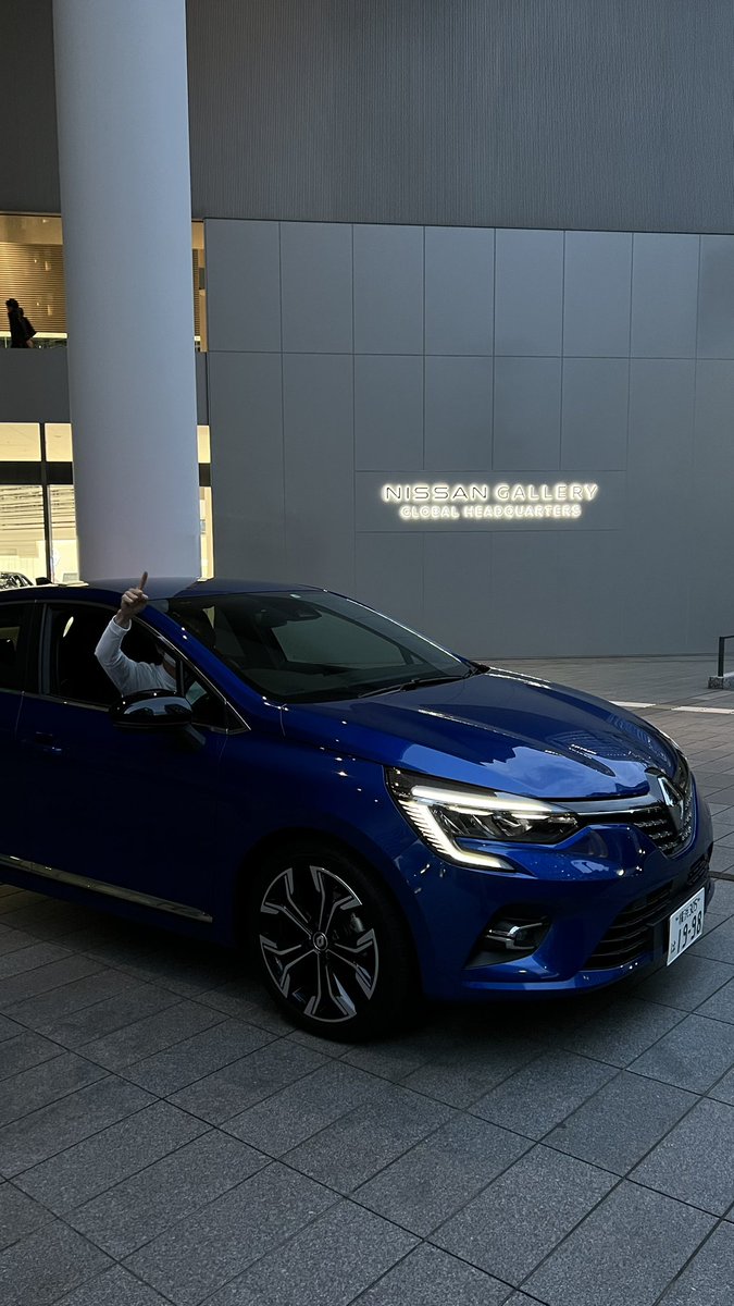 Renault_Japon's tweet photo. 『ルノー ルーテシア E-TECH FULL HYBRID燃費チャレンジ』
ルノー・ジャポンチームは、昨晩横浜を出発しました。
ゴールの四国、松山へ無給油で800kmの旅です。
#ルーテシア燃費チャレンジ https://t.co/b7Za98Ko6r