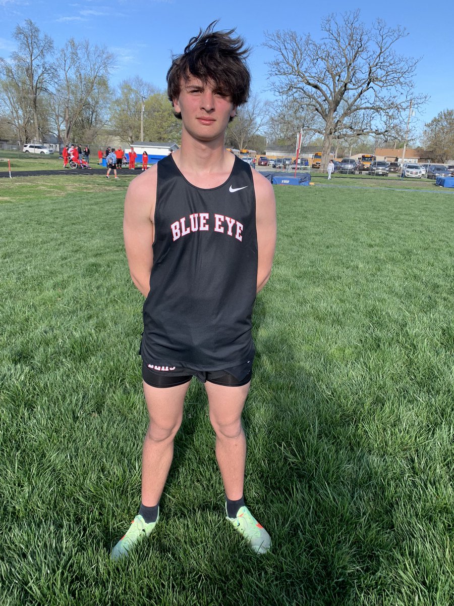 BlueEyeTrackFi1's tweet photo. Caleb Anderson took 3rd in the 3200m run today at the Marionville Meet! 🥉 https://t.co/glmLQRZ7NF