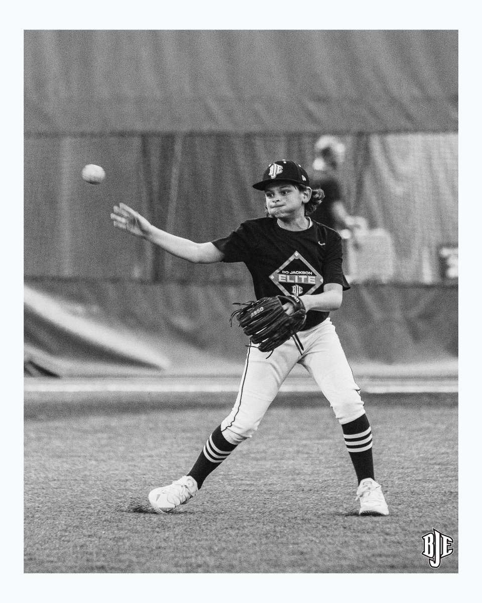 BJEBaseball's tweet photo. - Pickoff plays to 2B ✅
- Double Plays ✅
- Bunt Accuracy Competition ✅
- On-Field BP ✅
... not bad for one of the rainiest days we've had this spring
#BJEFam // #YearRoundDevelopment // #DomeThings https://t.co/fQRUteoIAe