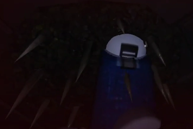 RandomDoorsBot's tweet photo. Snare is disappointed in you. https://t.co/CesaybxHUC