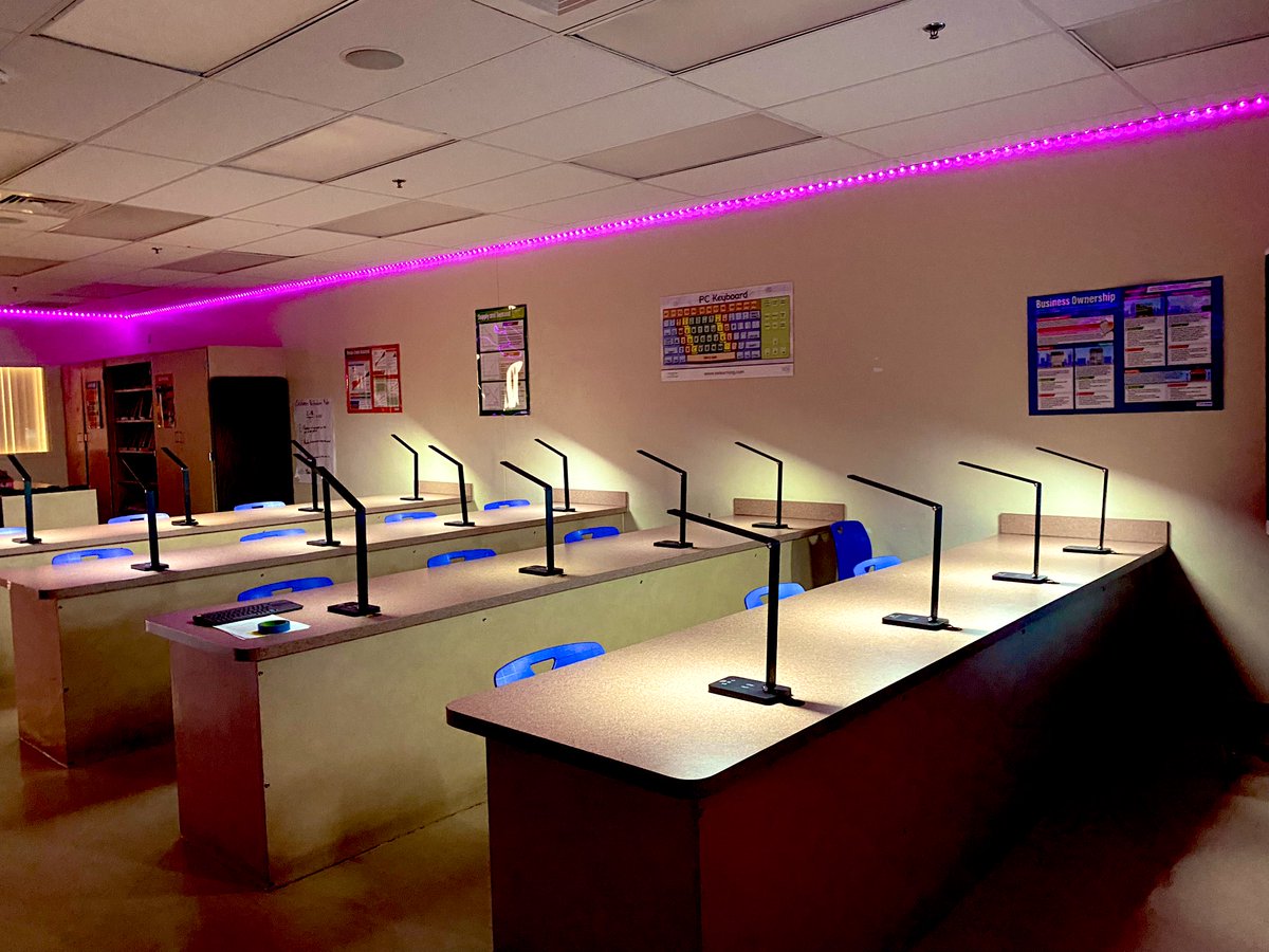MigdalynV's tweet photo. SNEAK PEAK ‼️ 👀🔥
Business classroom under renovation. The Ss &amp; I are working very hard to make this classroom warm, welcoming &amp; professional. Nothing better than loving the space where you spend 8+hrs a day. Thanks to Admin for believing in the process. @pvcobrashs @PV_Business https://t.co/Q7gkhXeARE