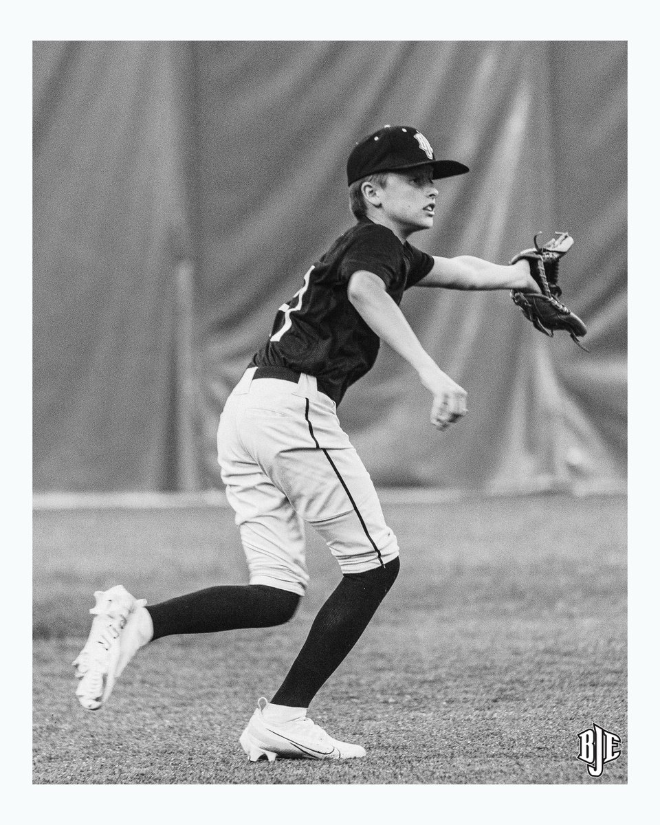 BJEBaseball's tweet photo. - Pickoff plays to 2B ✅
- Double Plays ✅
- Bunt Accuracy Competition ✅
- On-Field BP ✅
... not bad for one of the rainiest days we've had this spring
#BJEFam // #YearRoundDevelopment // #DomeThings https://t.co/fQRUteoIAe