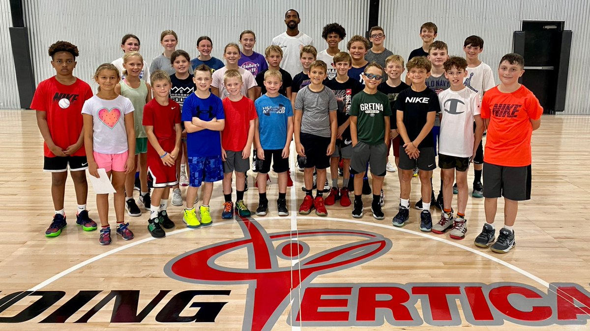 gvbacademy's tweet image. Our Summer Skill Clinics are a great way to improve your skills during the off-season. Spots are filling up fast, make sure you get registered today! 

LINK: goingverticalomaha.com/basketball

#SKILLWORK
