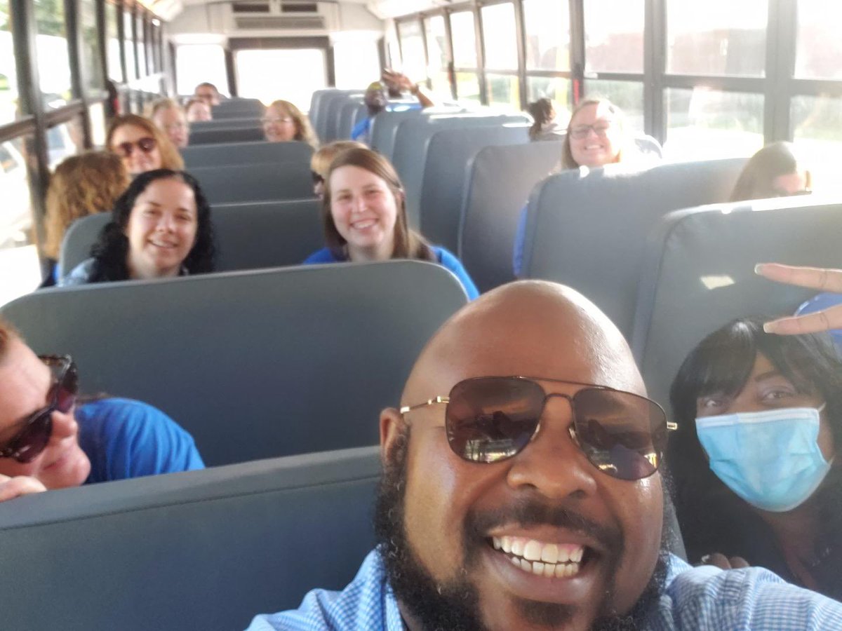 EFES_Proud's tweet photo. Elephant’s Fork Elementary is honored to have Mr. Tysinger as their Assistant Principal!! 💙💛#PrideoftheHerd #SPSbuildingachievers https://t.co/1n5DhSGIfo