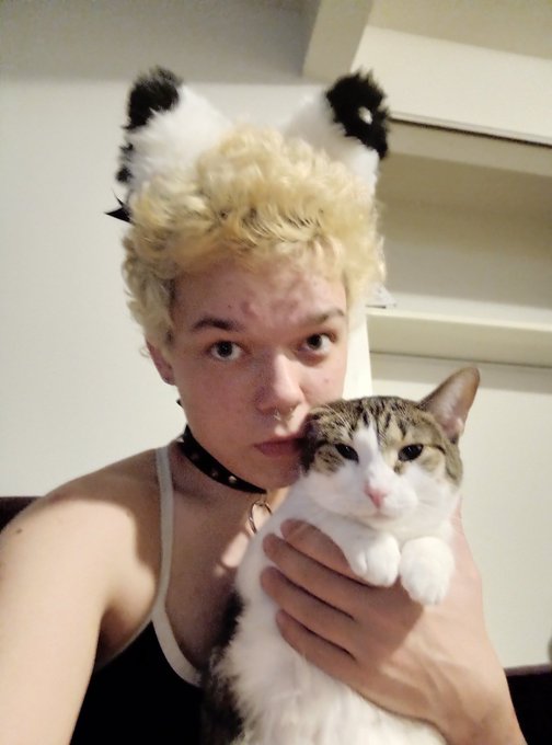 Posing with my 😺😺😺 https://t.co/CFcAHaSBdI<a href="/tag/xhamster"class="tags"><span>#xhamster</span></a>