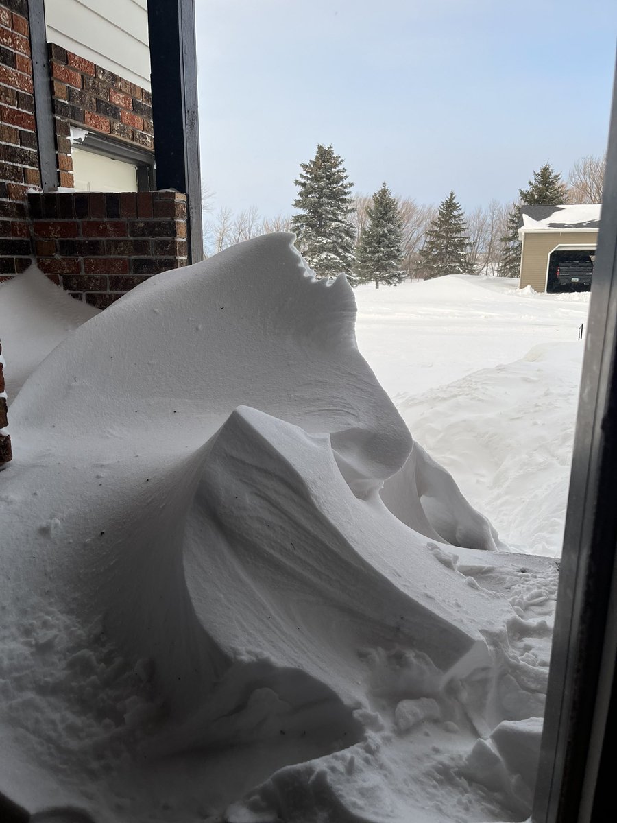 growerofstuff's tweet photo. #farming life. Yet another blizzard. #plant23 is a ways away. We always hope to be in the field first of May. #aprilblizzard will kill that dream. https://t.co/6eFPwRoyt3