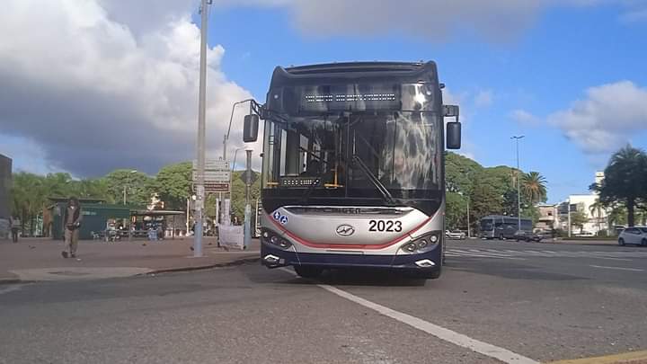 La526linea's tweet photo. Al parecer esto es lo nuevo que va a traer cutcsa para la flota? @ComoMeMuevoUy https://t.co/ocV9xBUUOq