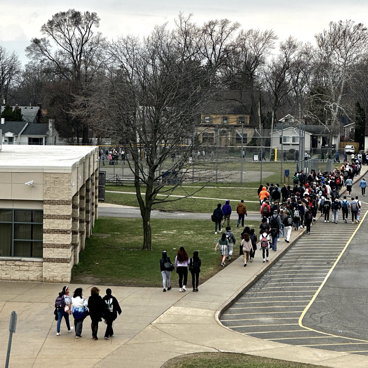 Clawson_Schools's tweet photo. On Wednesday, April 5th, students at CHS participated in the National School Walkout to End Gun Violence, supporting the nationwide student group Students Demand Action. Students &amp; staff voluntarily walked out of school today to demand action on gun violence in schools. #WeAreCPS https://t.co/lVDm5GT457