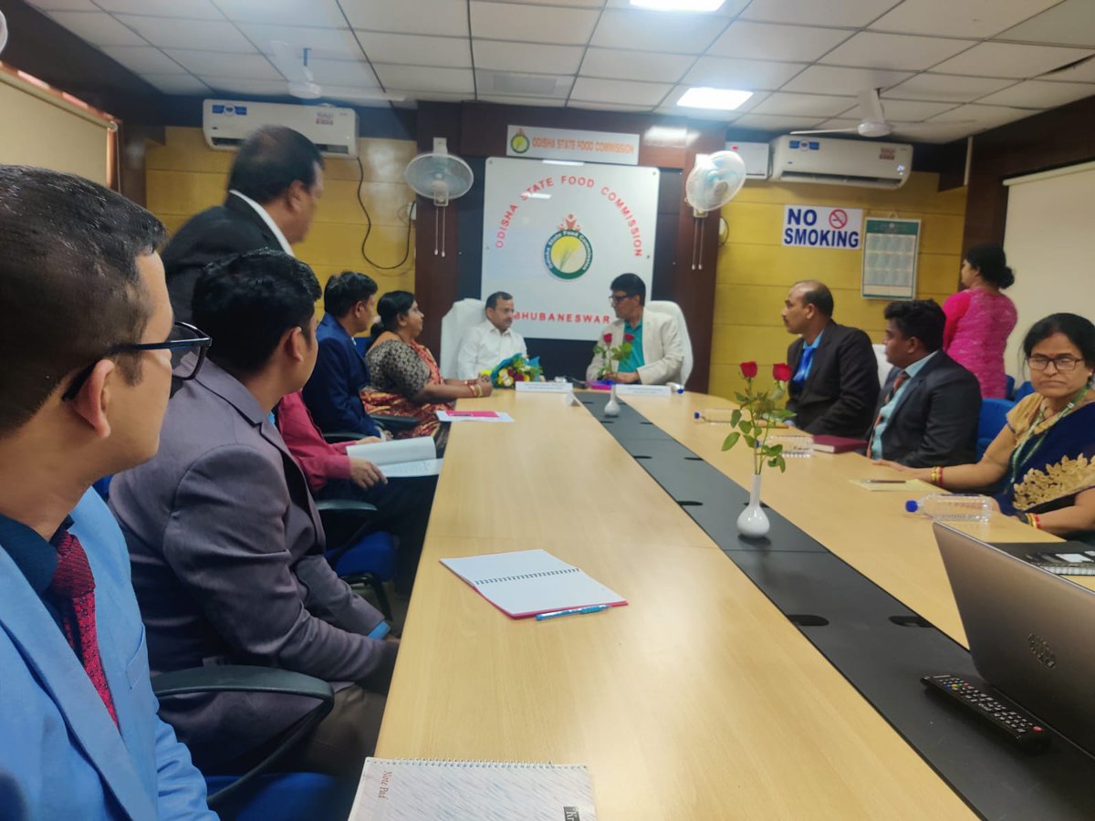 pkmerkap's tweet image. A compendium on Important #advisories,#Acts,rules and #FAQs,prepared by Odisha State Food Commission,was released yesterday by Sri Suresh Chandra Mohapatra.Former Chief Secretary Odisha,and Chairman OERC...this is a very useful document for user group..@CMO_Odisha @Food_Odisha