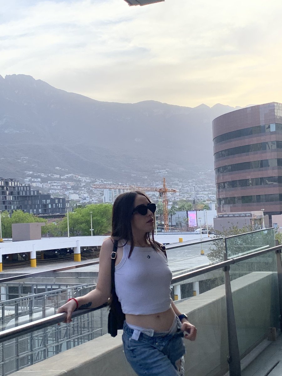 Escarleth Palacios on Twitter: "Que linda vista no? 🫣 #escarlethpalacios #amor #onlyfans #