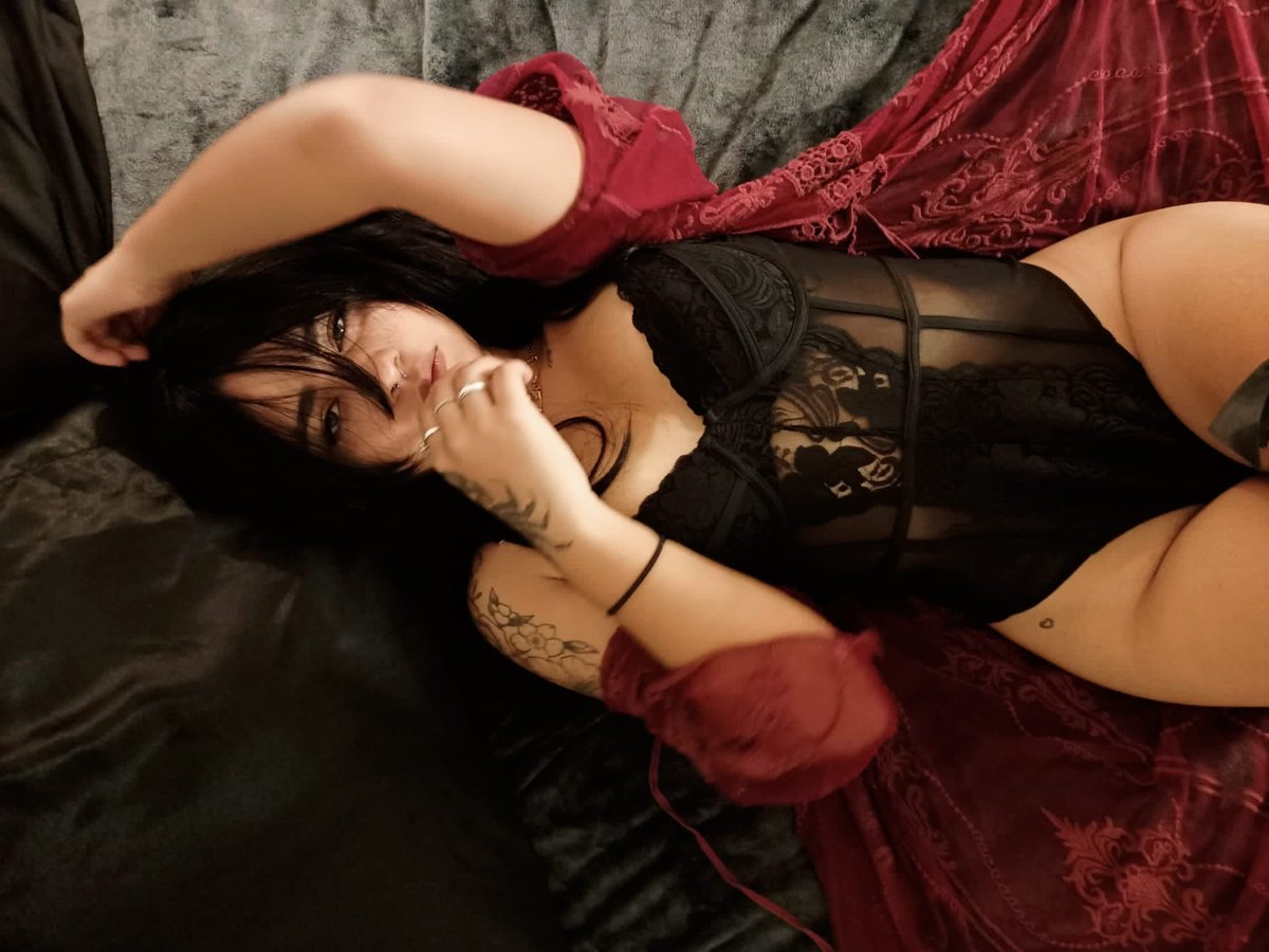 magicwoman1142's tweet photo. As the days pass by, I am starting to feel more open and sensual 🫣🫣🫣🤫.
Do you already follow my naughty page?
#fansonly #Latina #porn #visualporn #girls #linda #bebe #colombianass #BarbieTheMovie #Gold #hermosa #bigass #EGirls https://t.co/FfzKjk2sbR