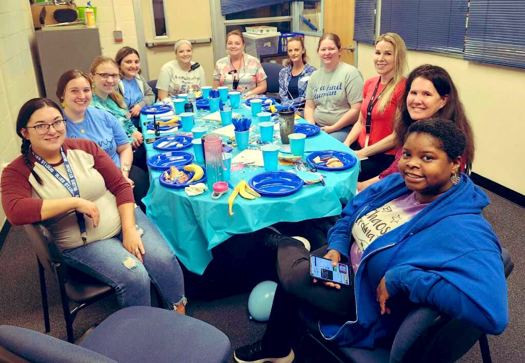 nmhuffman's tweet photo. Happy Paraprofessional Day to this team of rockstars! Our paras are outstanding and we couldn’t do it without them! We appreciate all they do for our school!! 🦁💙🤩 Thank you @valleystucru for planning such a great celebration! #VMSElevate https://t.co/IthDMpSGKJ
