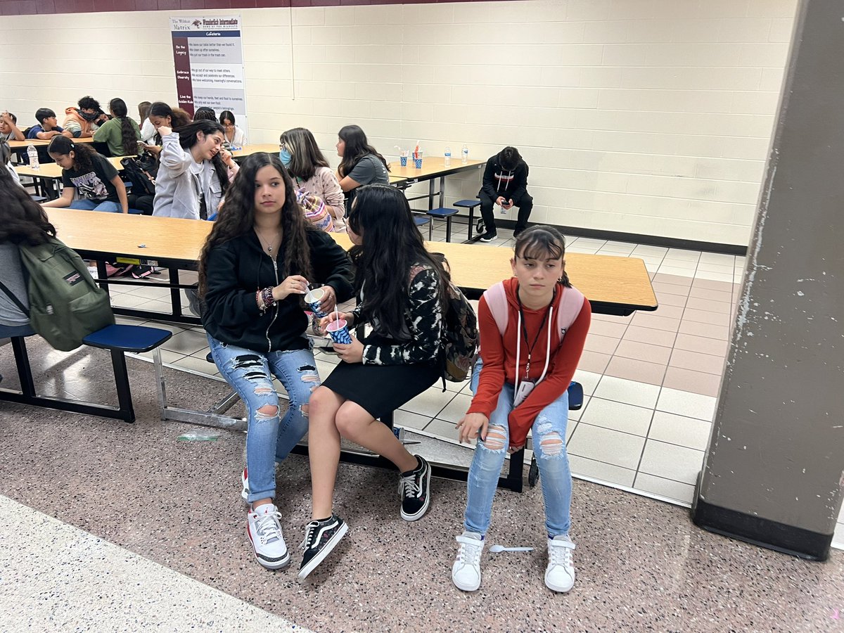 MrsSterns's tweet photo. Our students enjoyed themselves for our Honor Roll Ice Cream Social! A special thank you to our @Wunderlich_PTO for sponsoring this event for our Wildcats! 🐾 https://t.co/G4jMoeUjx4