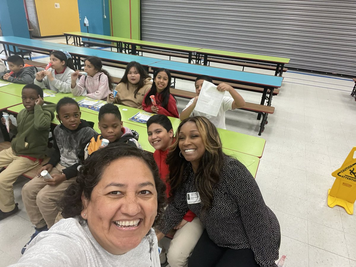 elsymserpas's tweet photo. Mighty Eagles are celebrating with The Confidence Group! Elevating Expectations through Experiences! @ERMartinezDISD @msjmurillo @TheConfidenceG1 https://t.co/Oahn5ETCvZ