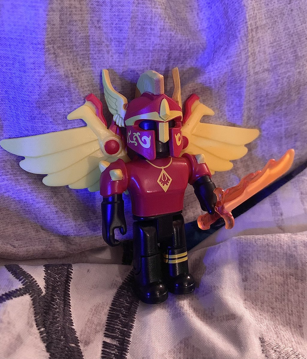 Festive_Kitsune's tweet photo. So far the best Roblox Toy I’ve gotten.😮 https://t.co/nhET04FCkV