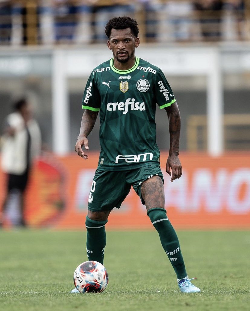 endrickistaa's tweet photo. Jailson tem duas partidas de Libertadores com a camisa do Palmeiras. O volante foi expulso nas duas ocasiões.
Média de um cartão vermelho a cada 58’ mins. na competição. https://t.co/qC5q0cG4PS