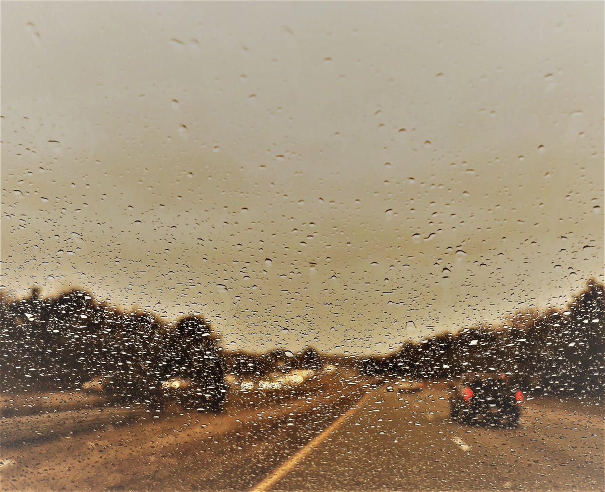 EConley's tweet photo. wind and gravity
elemental windshield battle--
Commuting physics
#haikuChallenge #commuteHome https://t.co/3qAj43N1W5