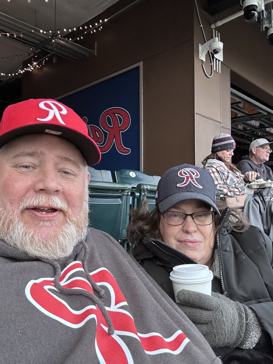 Jimmer_12's tweet photo. #RSelfie it’s cold kids! https://t.co/NCZtcYo5D6