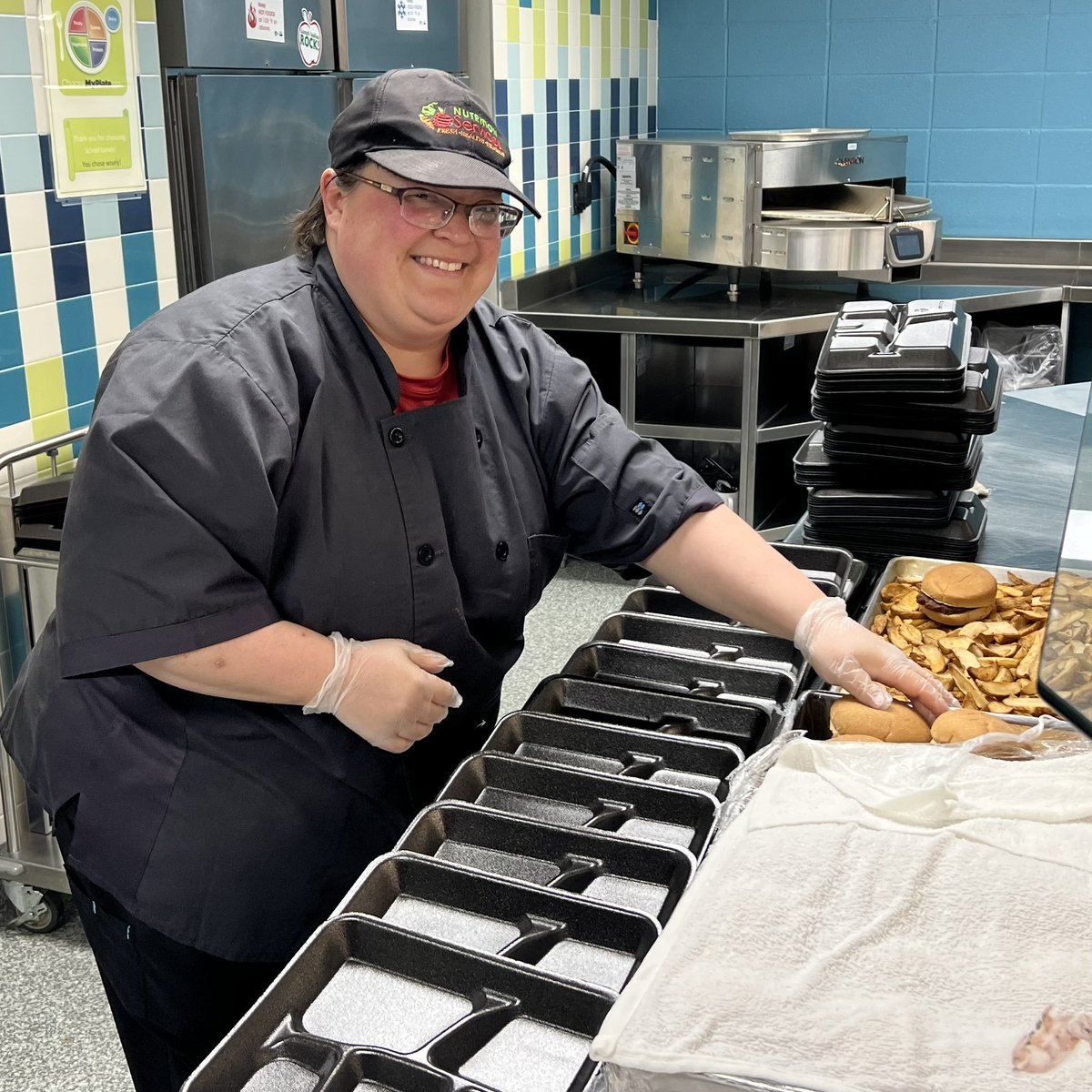 CompassHMC1's tweet photo. Congratulations to our building 2022-23 Support Person of the Year…Kimberly Benavides. We truly appreciate you. “Feeding children is a work of heart.”
🍴❤️🍴 @HMC1Proud #CompassRocks #support #education https://t.co/upTUxwkhbW