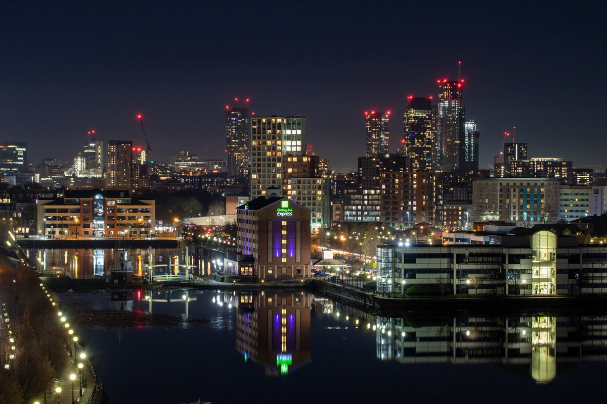 Taken on the 60mm macro from afar looking towards the city at night #manchester #urbex #photo #canon #uk_greatshots #uk #reflection #night #longexposure