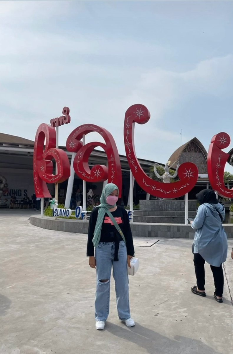 SyakeelaY's tweet image. #TrendingNews 
#denpasarbali
#liburan