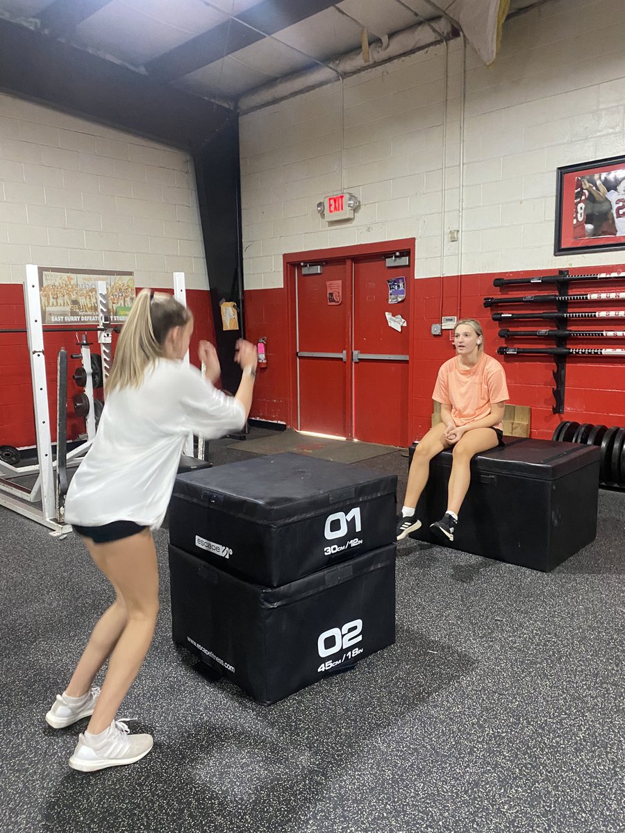 LadyCardsLift tweet picture