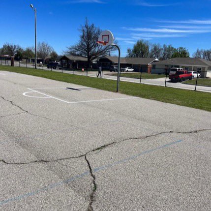 JulianneDenton's tweet photo. We are so grateful for our community partners! Southern Hills Elementary got a bit of an upgrade this past weekend! And in perfect time for the sunshine☀️ a big thank you to Welch Stripe Co. for supporting our school! #PowerOfPartnerhip #CardinalCrew @OKCPS https://t.co/wTze5doqPN