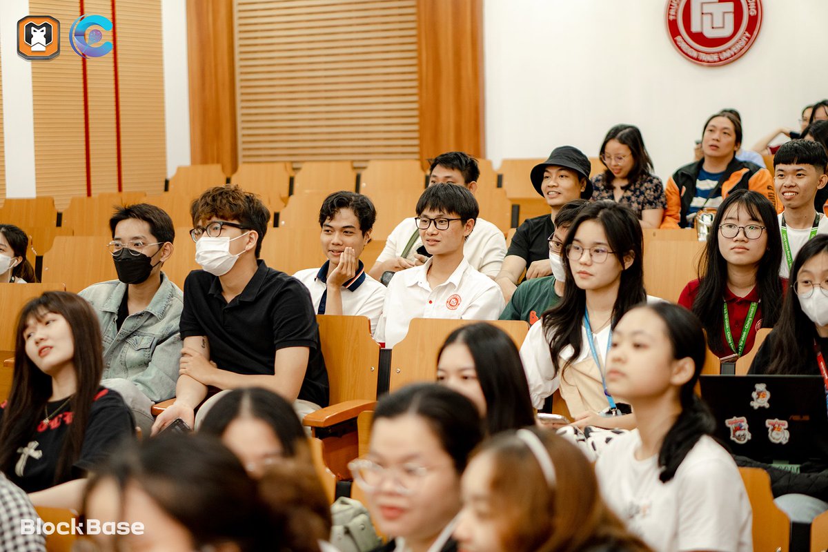 blockbaseco's tweet photo. On March 31,  Blockbase, HerondLabs, and #MMG joined #INVESTED workshop for sharing #blockchain investment opportunities at Foreign Trade University, HCMC.
#BlockBase #VentureCapital #Blockchain #Web3 #Crypto #Finance #innovations https://t.co/9l6RFViatU