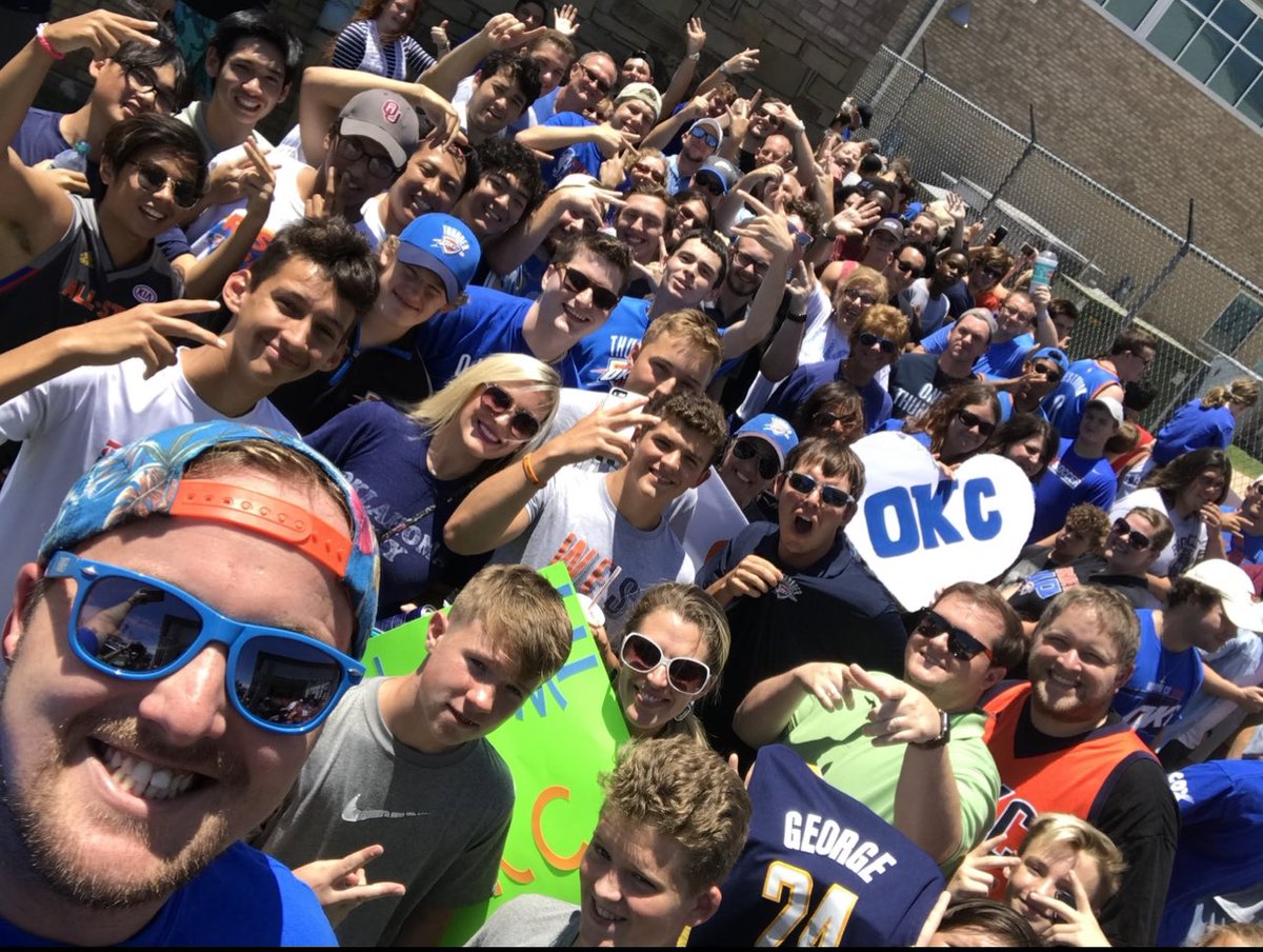 THUNDER FANS! You know what we haven’t done in awhile?? I think this new era team needs to experience what #Thunder fans have become known for! 

Meet me at the airport tomorrow after the Jazz game! 6501 S. Meridian @ The AAR in OKC!   More info after the game! #ThunderUp #OKC ✈️