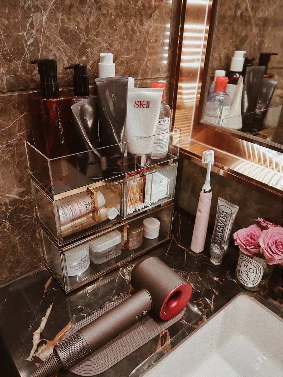 The future is long, the person who loves you, is on his way, the time he did not come, may you be your own sun, with the mountains, lakes and seas for company, confident and brave, keep kind. Good night!