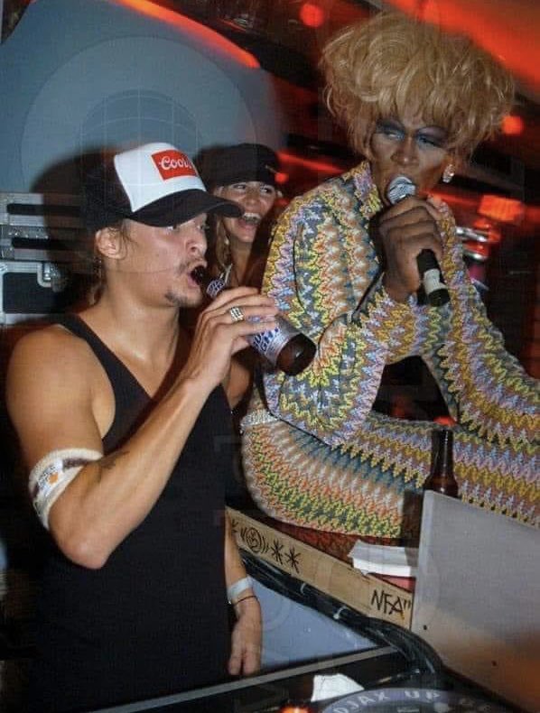 avenaim's tweet photo. @KidRock Nothing to see here…just @KidRock hanging out with a drag queen while drinking Bud Light... The hypocrisy is 😂 https://t.co/HOhahfEAvY