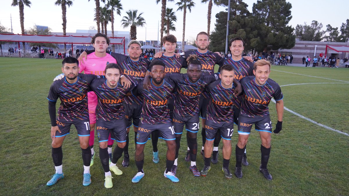 lvlightsfc's tweet photo. 𝗧𝗛𝗘 𝗕𝗢𝗬𝗦 𝗔𝗥𝗘 𝗥𝗘𝗔𝗗𝗬!

Our #StartingXI 📸 is presented by @SNmortgage. #VivaLights ⚽️🎉 https://t.co/ocoA11c3K4