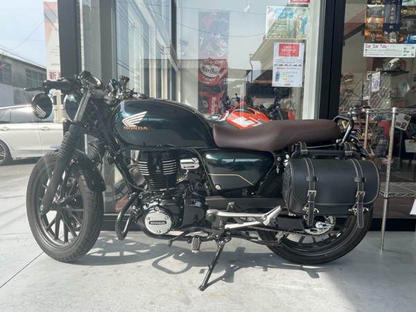 DAYTONA_JP's tweet photo. 弊社の昨年のモーターサイクルショーカスタムGB⁉️と思いきや、こちらは名古屋にある「K-max」さん制作の車両です。

今回、お客様のご希望でカスタムしたそうですが、ホントに嬉しいですね！✨

k-max（@Kmax_Bike）さん、お知らせいただき、ありがとうございましたー‼️

#デイトナJP https://t.co/TnK1fJEt9z