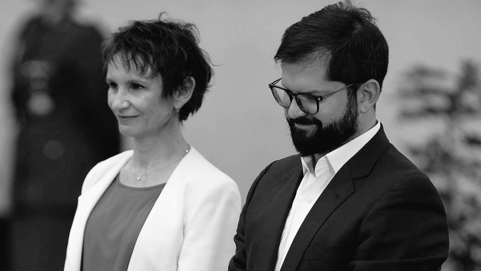 aprachile's tweet photo. Acusación Constitucional a Carolina "Gatillo Fácil" Tohá !!

#RenuciaBoric hazlo por Chile https://t.co/Kr444S9VPn