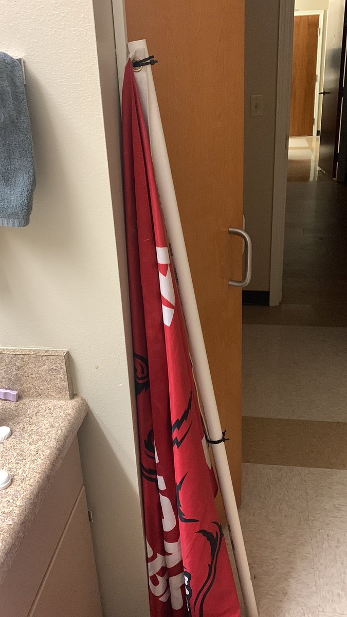blaketaylor1112's tweet photo. Let me introduce you to my new friend. The new #HogPen and #BogleBerm Flag! 😁
🐗⚾️
🐗🥎 https://t.co/t0cwPkbukl