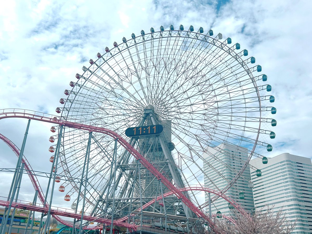 joykuroneko's tweet photo. 11:11時
#横浜
#yokohama
#cosmoworld
#大観覧車
#CosmoClock21 #コスモクロック21 https://t.co/Kk9v6TjxMx
