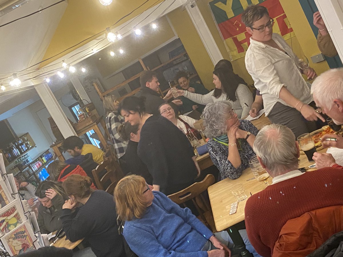Y_Garreg's tweet photo. Rhieni a chymuned arbennig. Noson cwis wedi codi dros £600 heno! Mae’r plant yn lwcus iawn!   Amazing parents and community. Quiz night raised £600 tonight - how lucky are our children?!  Diolch pawb 🥳🤩👌🥰 https://t.co/zO6NsoLIEE