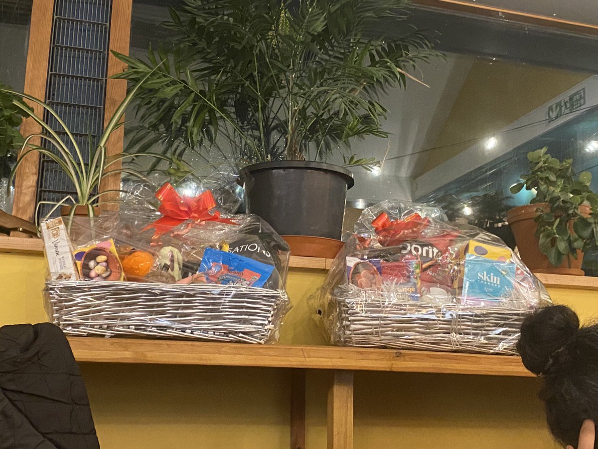 Y_Garreg's tweet photo. Rhieni a chymuned arbennig. Noson cwis wedi codi dros £600 heno! Mae’r plant yn lwcus iawn!   Amazing parents and community. Quiz night raised £600 tonight - how lucky are our children?!  Diolch pawb 🥳🤩👌🥰 https://t.co/zO6NsoLIEE