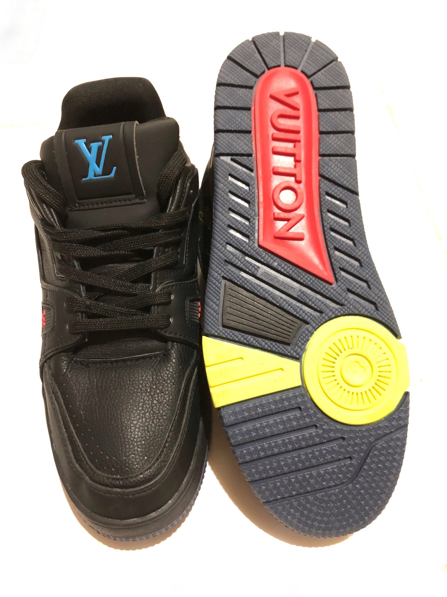Mermaicula on X: Jual murah sneaker LV Trainer Black Signature