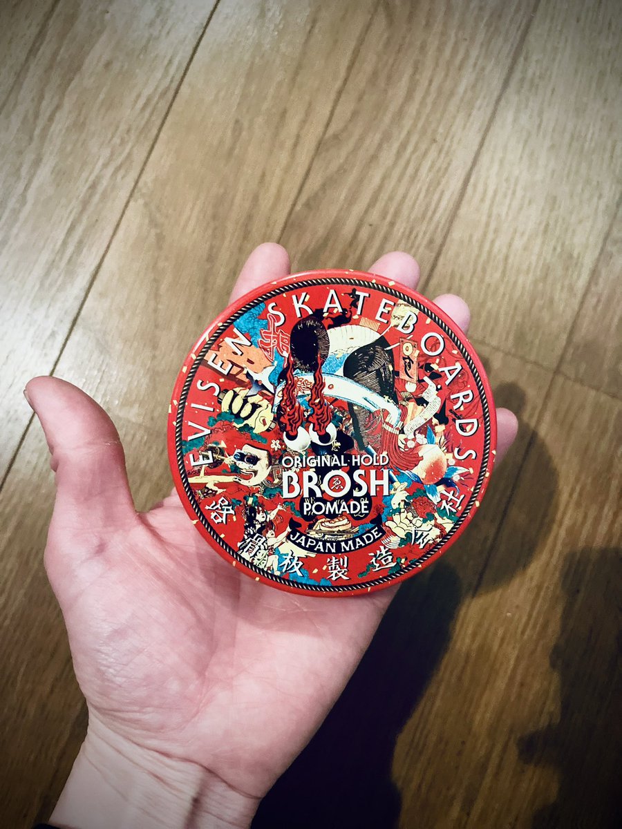 co1low441's tweet photo. 新しいポマード良い匂い😊
#brosh #pomade https://t.co/NYEakdpPad
