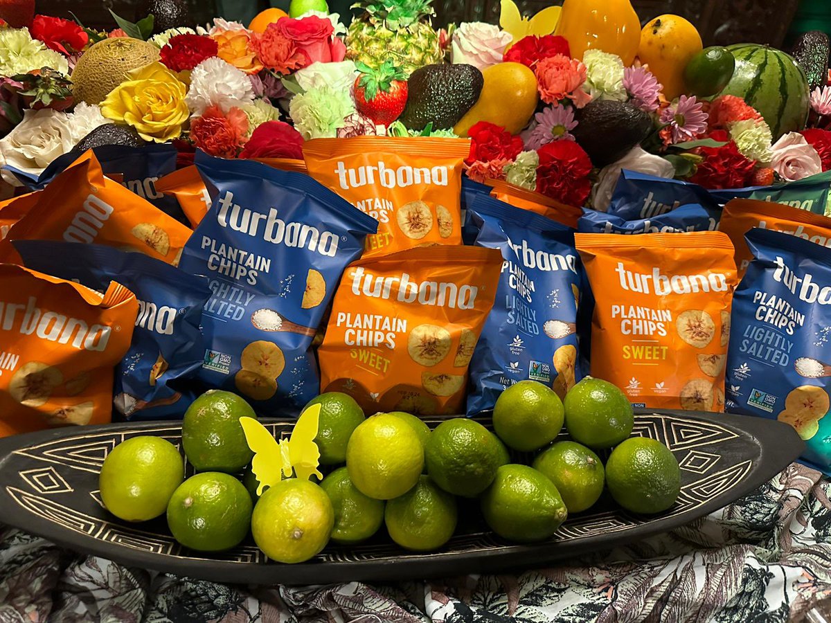 AuguraColombia's tweet photo. Agradecemos a @PROCOLOMBIACO la invitación a ser parte del #DialogoDeAltoNivel en @ColombiaEmbUSA donde junto a nuestros afiliados mostramos al mundo la versatilidad del #BananoColombiano en sus múltiples productos que aportan al desarrollo social, ambiental y laboral del país 🇨🇴 https://t.co/viin2XL8no