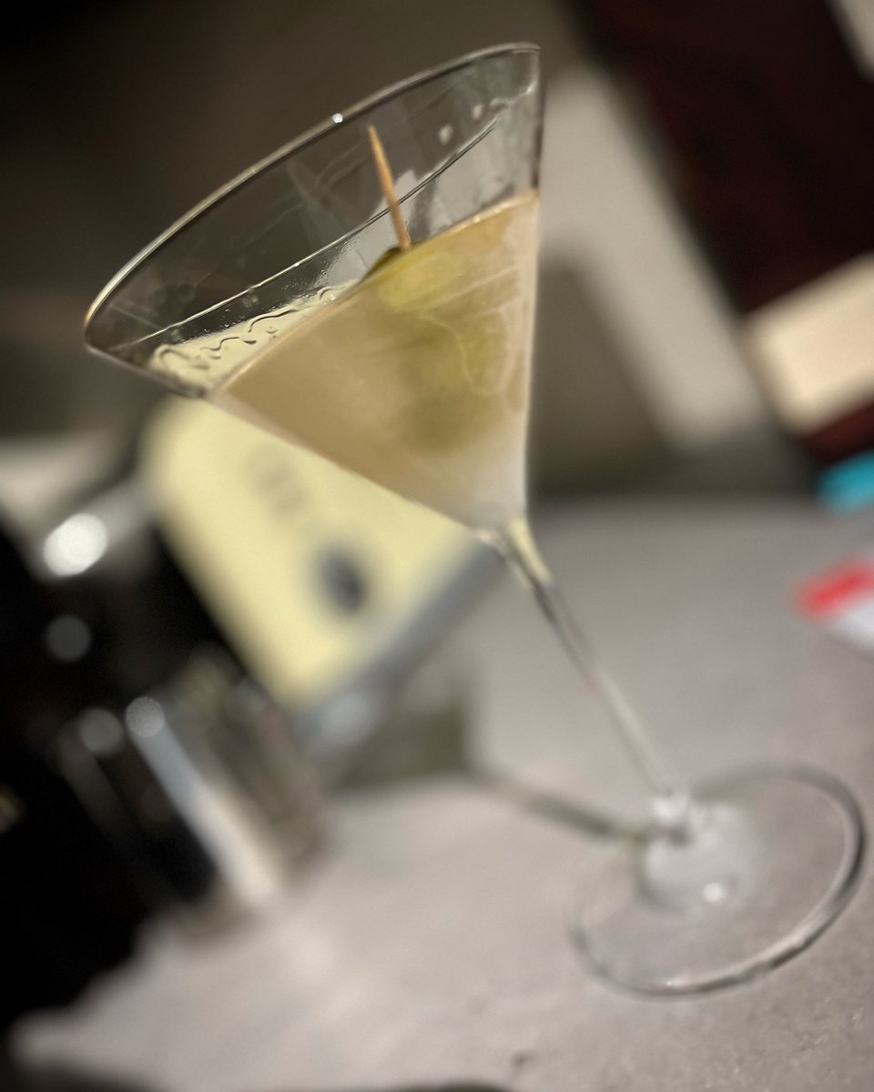 DuncanCasey's tweet photo. The last #martini of 38 π Roll on 39 π₯³
#DrinkResponsibly #vodka #actor #38 #39 #not40 https://t.co/KxMFjPUgfL