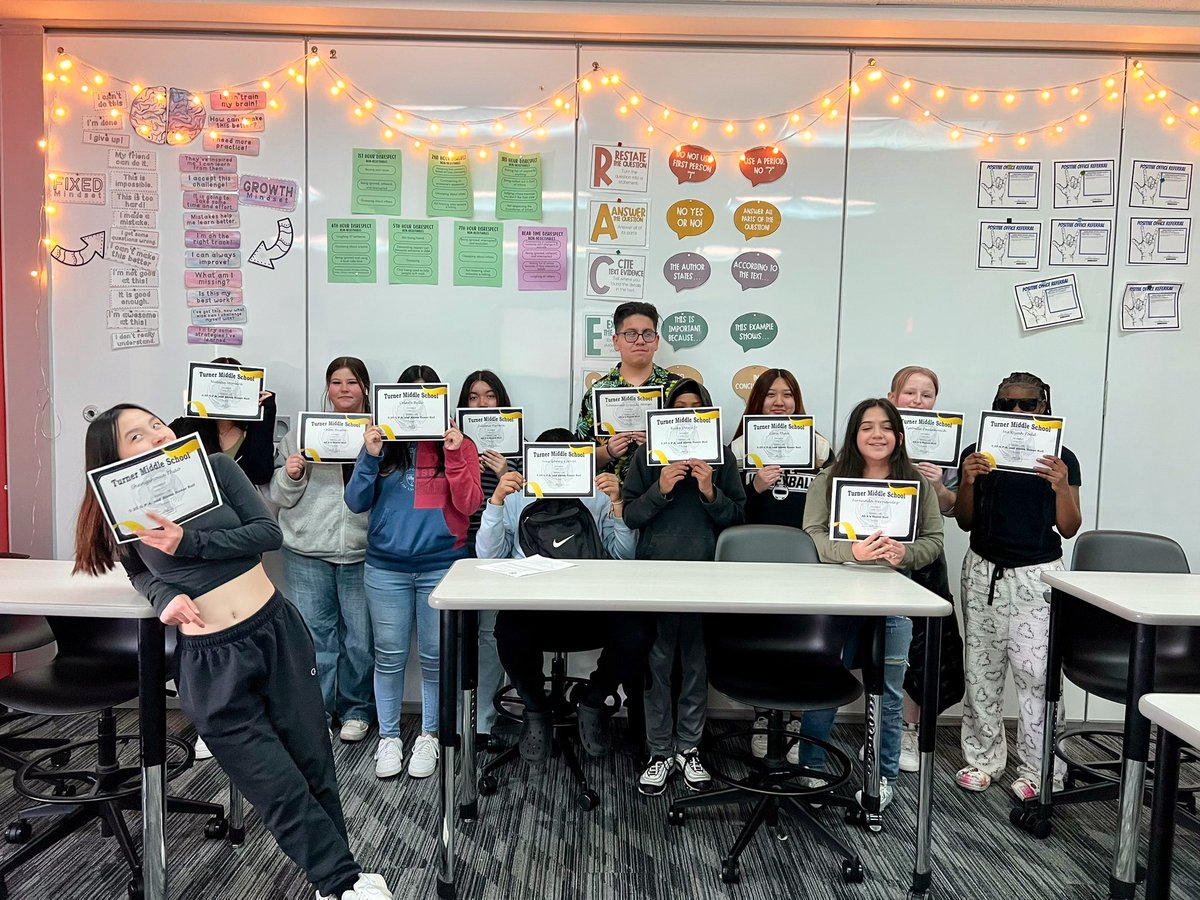 MrsPate8's tweet photo. Quarter 3 Honor Roll! So proud of them. 💛🖤💛🖤 #tmsgolden #TMSCode https://t.co/UCzqqvfKp3