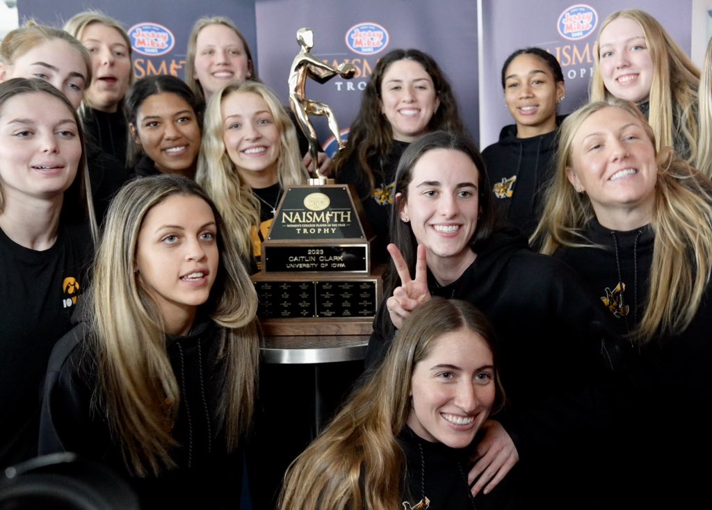 Iowa’s Caitlin Clark has been named the Naismith Women's Player of the Year 🔥#Final4