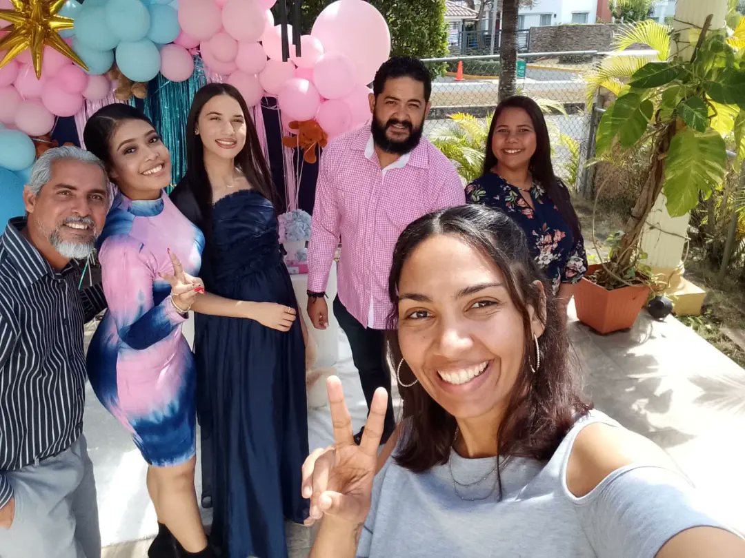 RAILAPERLA's tweet photo. Tienes que ver éste mensaje transmitido por completo en Facebook   https://t.co/5ivw1MXmMP  bajo la dirección de @pastorramonnova ...

Debes saber valorar lo que tienes y cuidarlo.

#mensaje #realidad #viral #reflexion https://t.co/Ywyv9WxGun