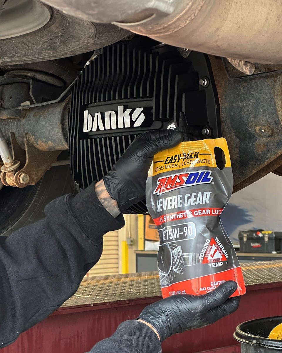 BanksPower's tweet photo. @AMSOILINC is our preferred lubricate for Banks Ram-Air diff covers. They're every bit as thorough in their product development as we are. Optional First-Fill kit available with Amsoil Severe Gear 75w-90 or 75w-140 Easy Pack. #bankspower #amsoil #diffcover #banksdiffcover https://t.co/i8c9KQ1sfP