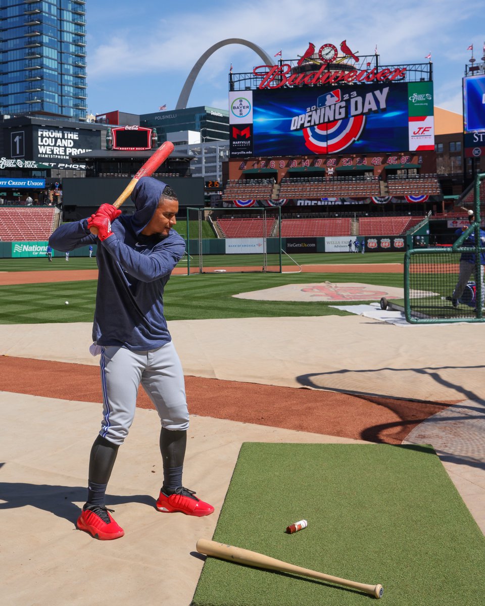 BlueJays's tweet photo. 📍 St. Louis, Missouri 👀 #OpeningDay https://t.co/jqDUJUdYxt